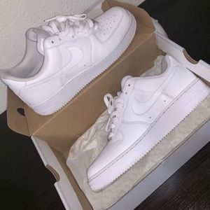 Perfect Condition NIKE AIR FORCE 1